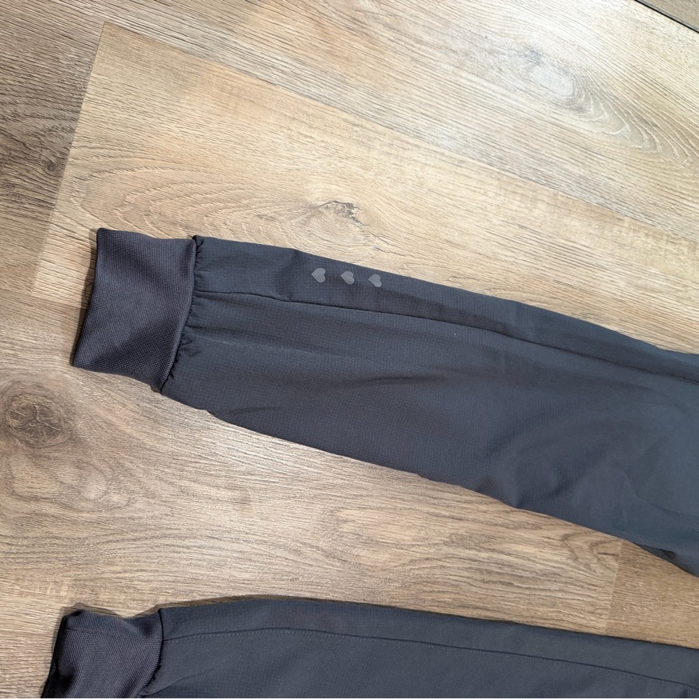HeartSoul Women's Dark Gray Scrub Jogger Pants - Picture 4 of 4